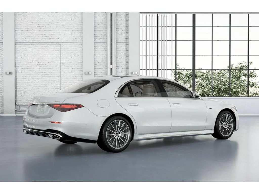 Used 2025 White Mercedes-Benz S 580e image 20