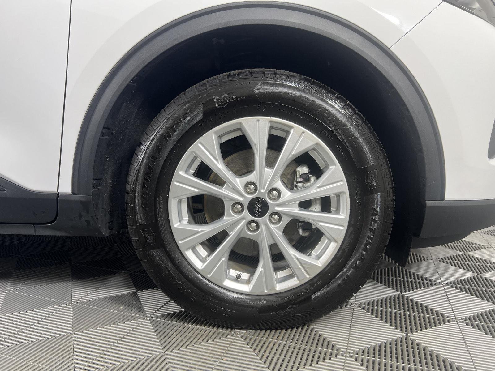 Used 2023 Oxford White Ford Active image 13