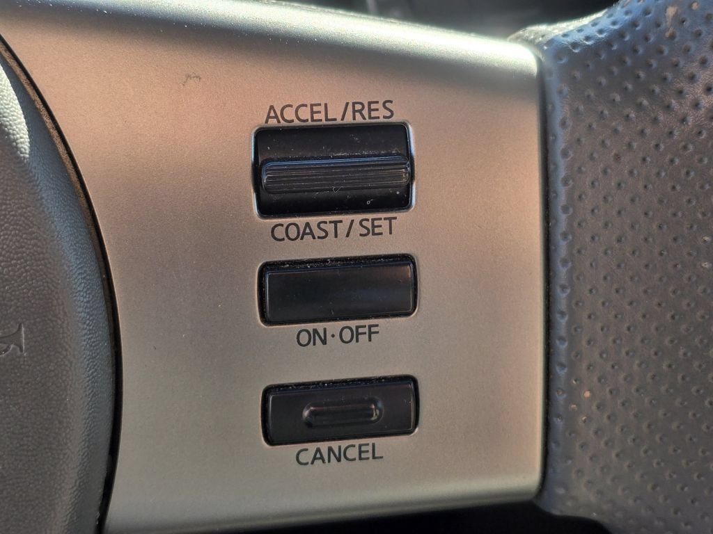Used 2007 Super Black Nissan SE image 12