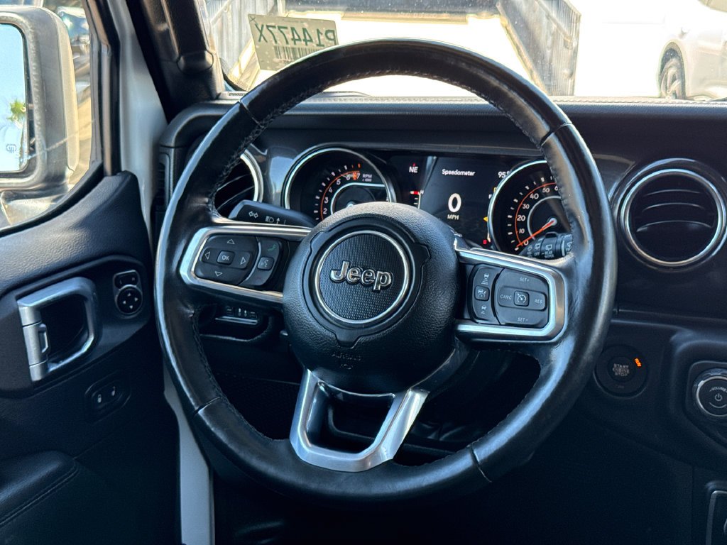 Used 2022 White Jeep Unlimited Sahara Altitude image 23
