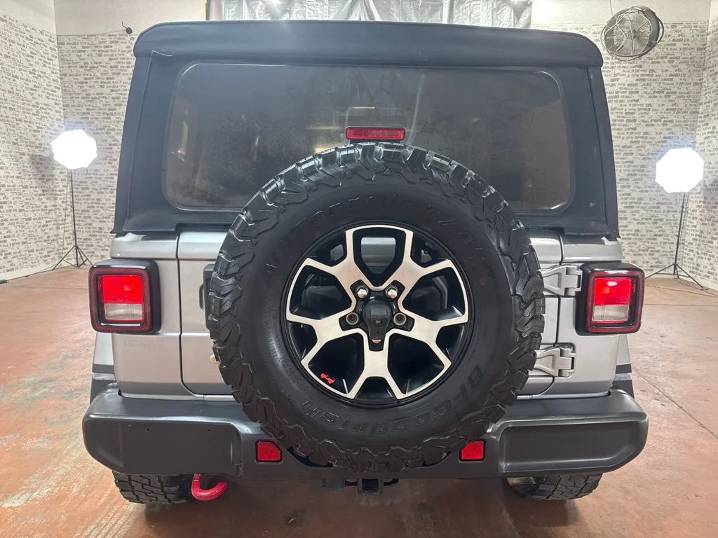 Used 2019 Billet Silver Metallic Clearcoat Jeep Unlimited Rubicon image 6