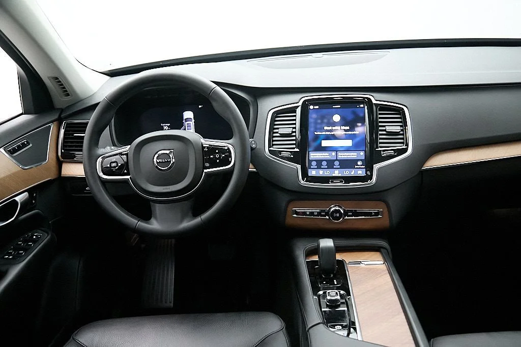 Certified Used 2024 Platinum Grey Volvo Plus image 26