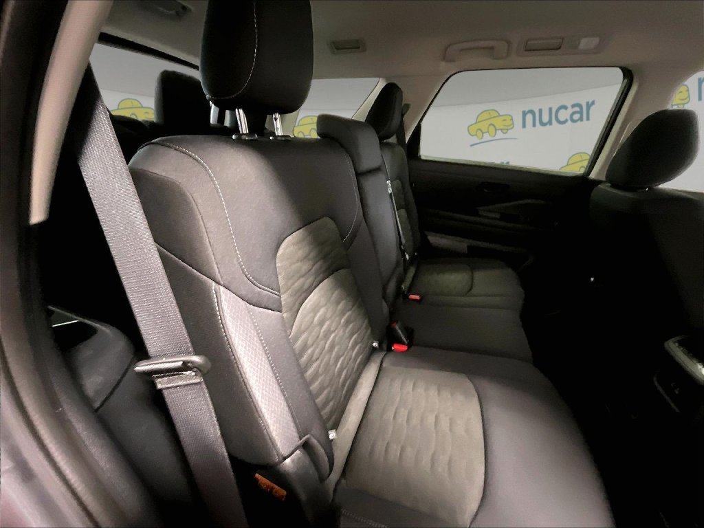 Used 2025 Gray Nissan SV image 16