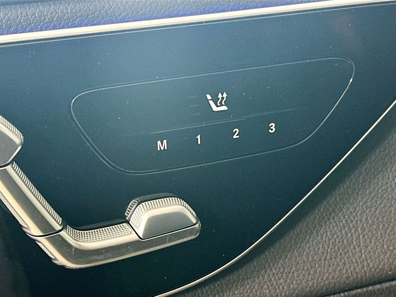 Used 2026  Mercedes-Benz GLC 300 image 25