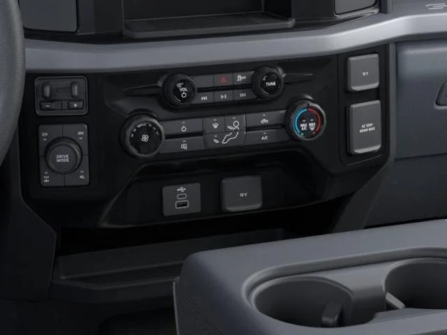 2026 Ford F-350 Super Duty XLT - Photo 37