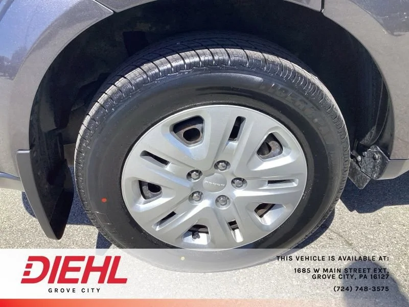 Used 2019 Gray Dodge SE AWD image 9