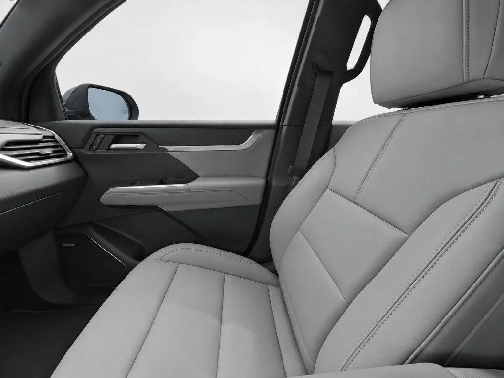 Used 2026 White GMC Elevation image 14