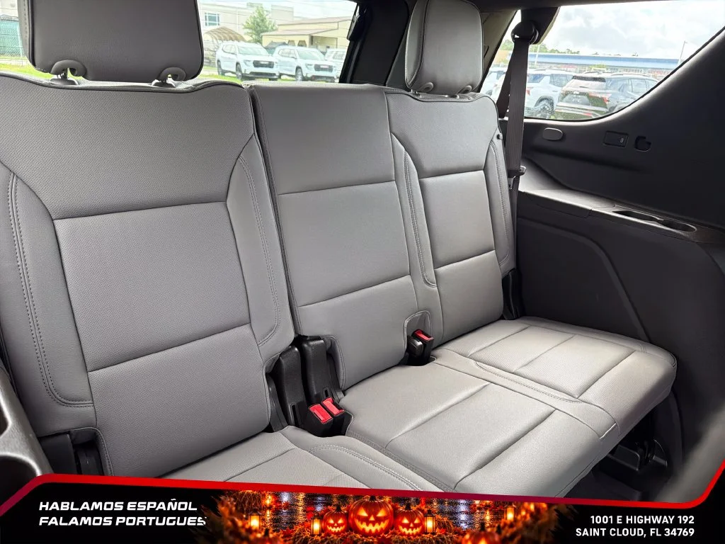 Used 2024 Sterling Metallic GMC SLT image 32