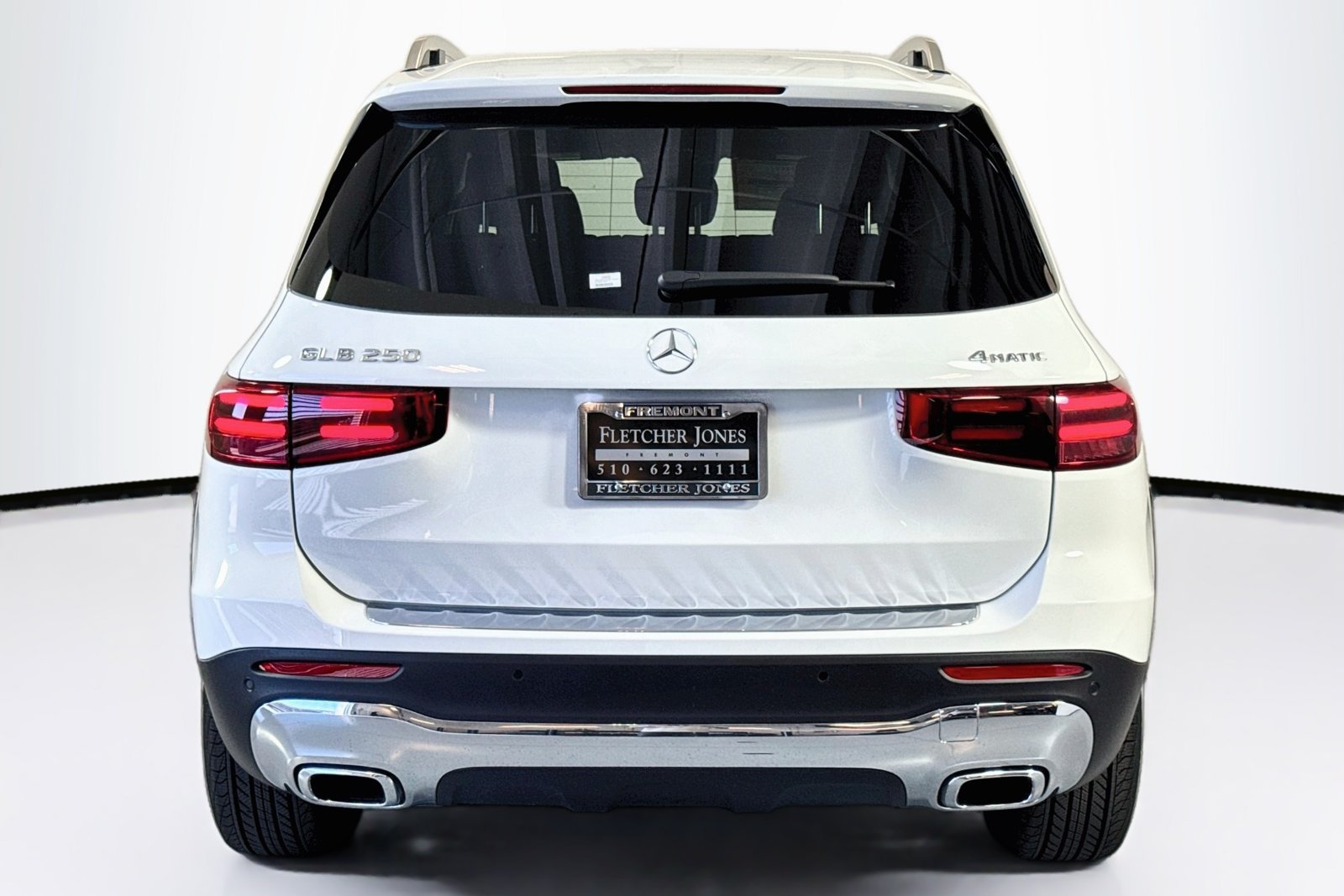 New 2026 Polar White Mercedes-Benz GLB 250 image 6