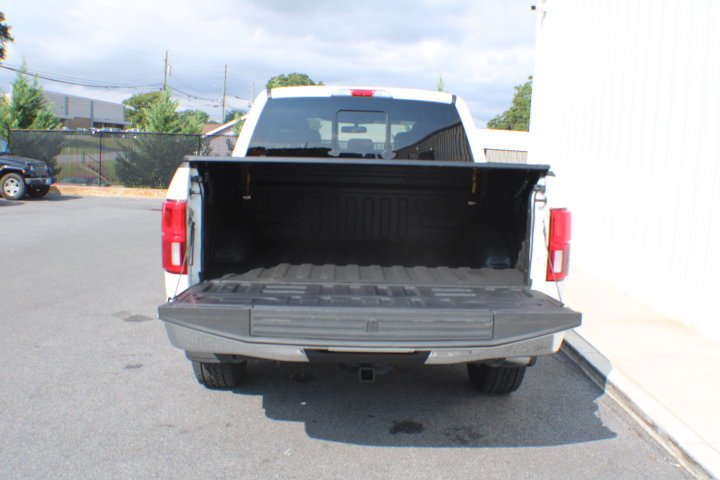 Used 2020 OXFORD WHITE Ford LARIAT image 15