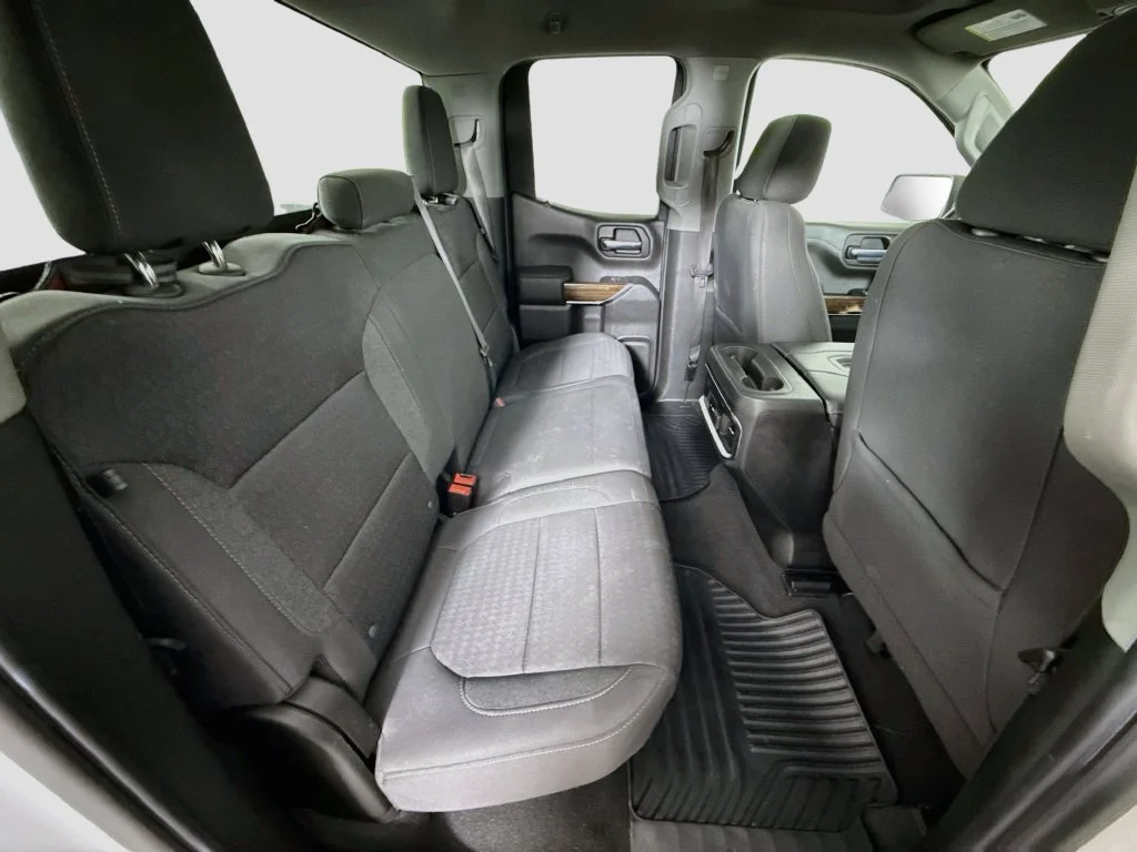 Used 2022 White GMC Elevation image 24