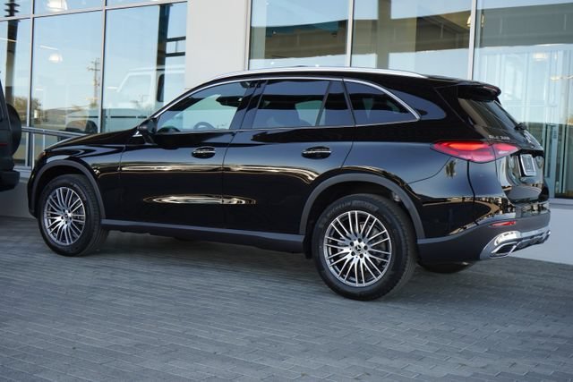 New 2026 Black Mercedes-Benz GLC 300 image 34
