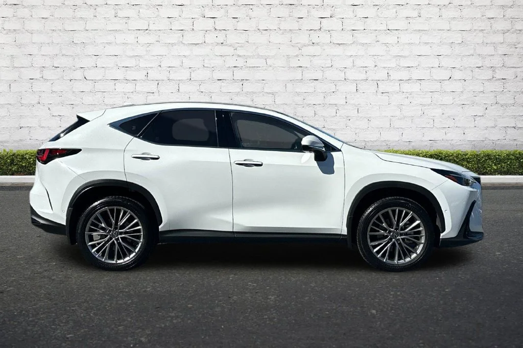 Certified Used 2026 White Lexus 350h Luxury image 3