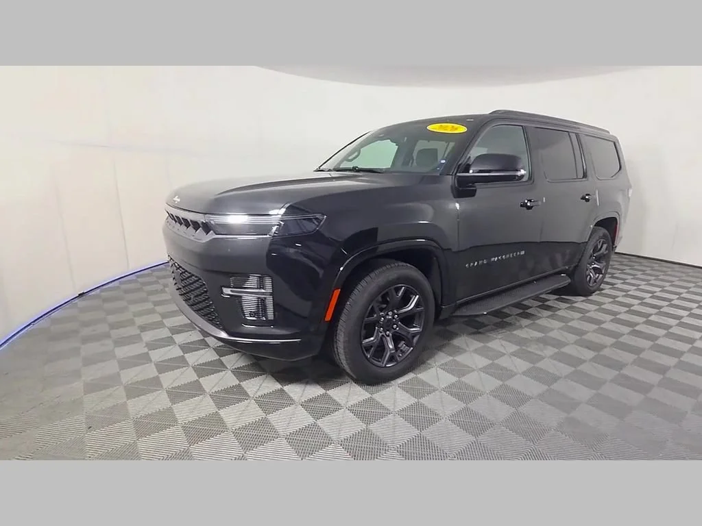 New 2026 High Gloss Black Exterior Paint Jeep Limited Altitude image 37