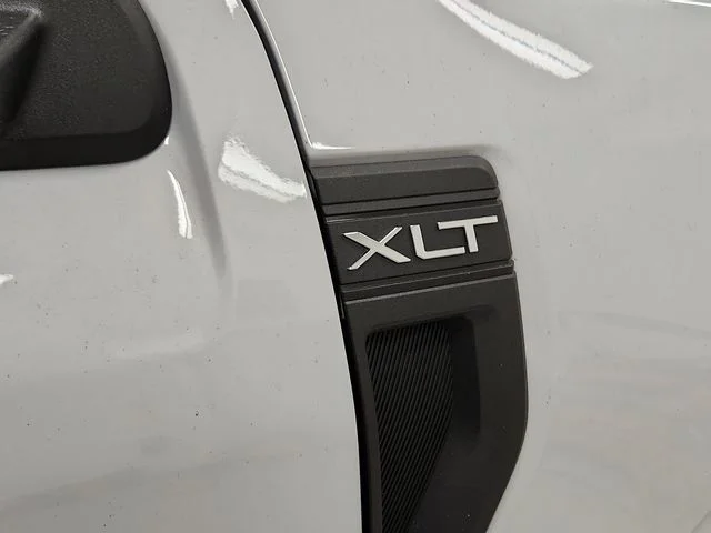 New 2025 Space White Metallic Ford XLT image 11