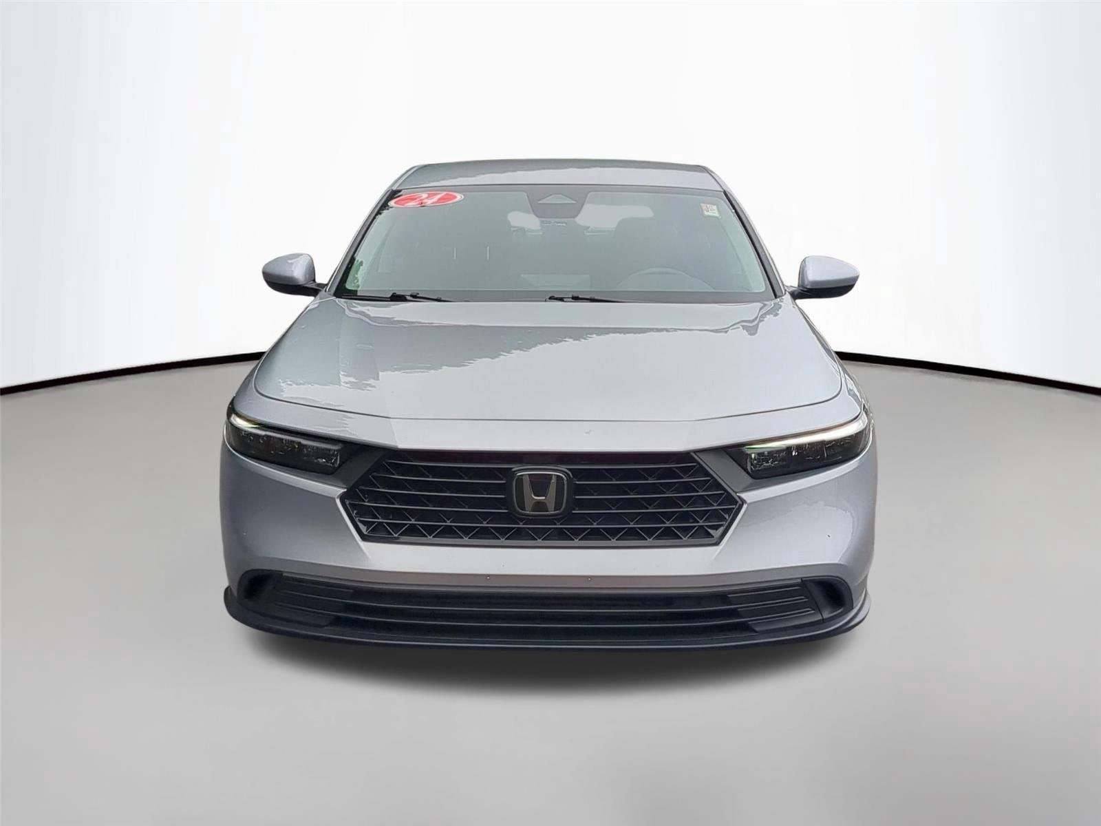 Used 2024 Solar Silver Metallic Honda LX image 8