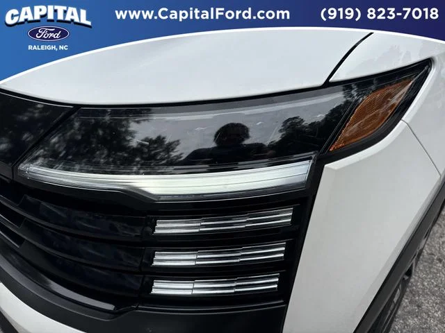 Used 2025 White Nissan SV image 11