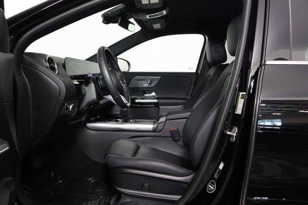 Certified Used 2026 Night Black Mercedes-Benz GLA 250 image 10