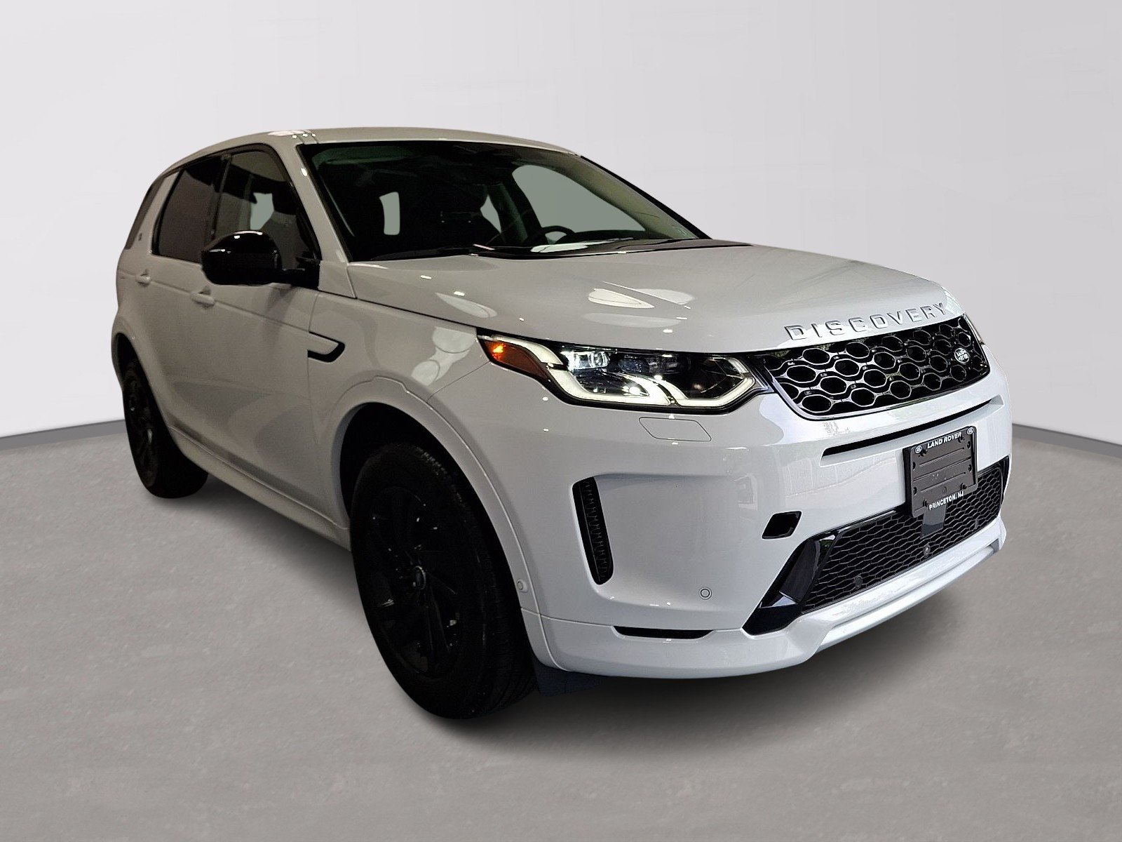 Certified Used 2025 Fuji White Land Rover  image 3