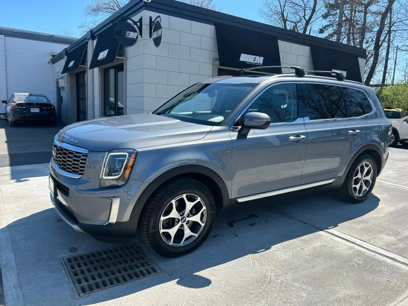 Used 2020 Blue Kia EX Sport Utility 4D image 3