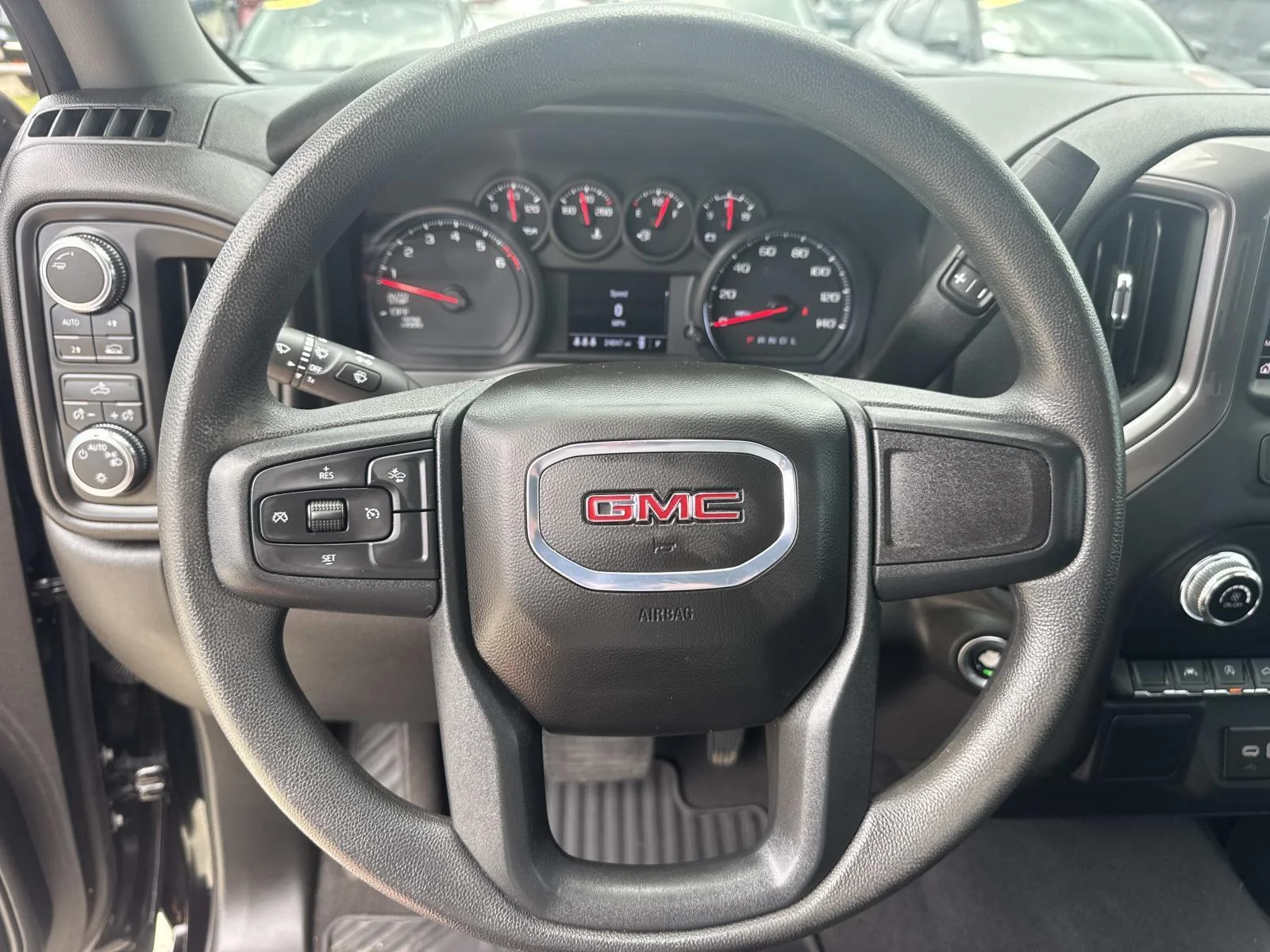 Used 2024 Onyx Black GMC 4WD Crew Cab 147 Pro image 21