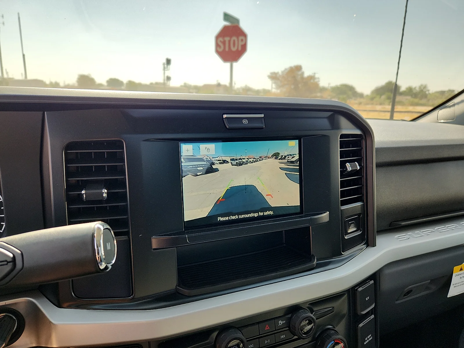 New 2027 Oxford White Ford XLT image 23