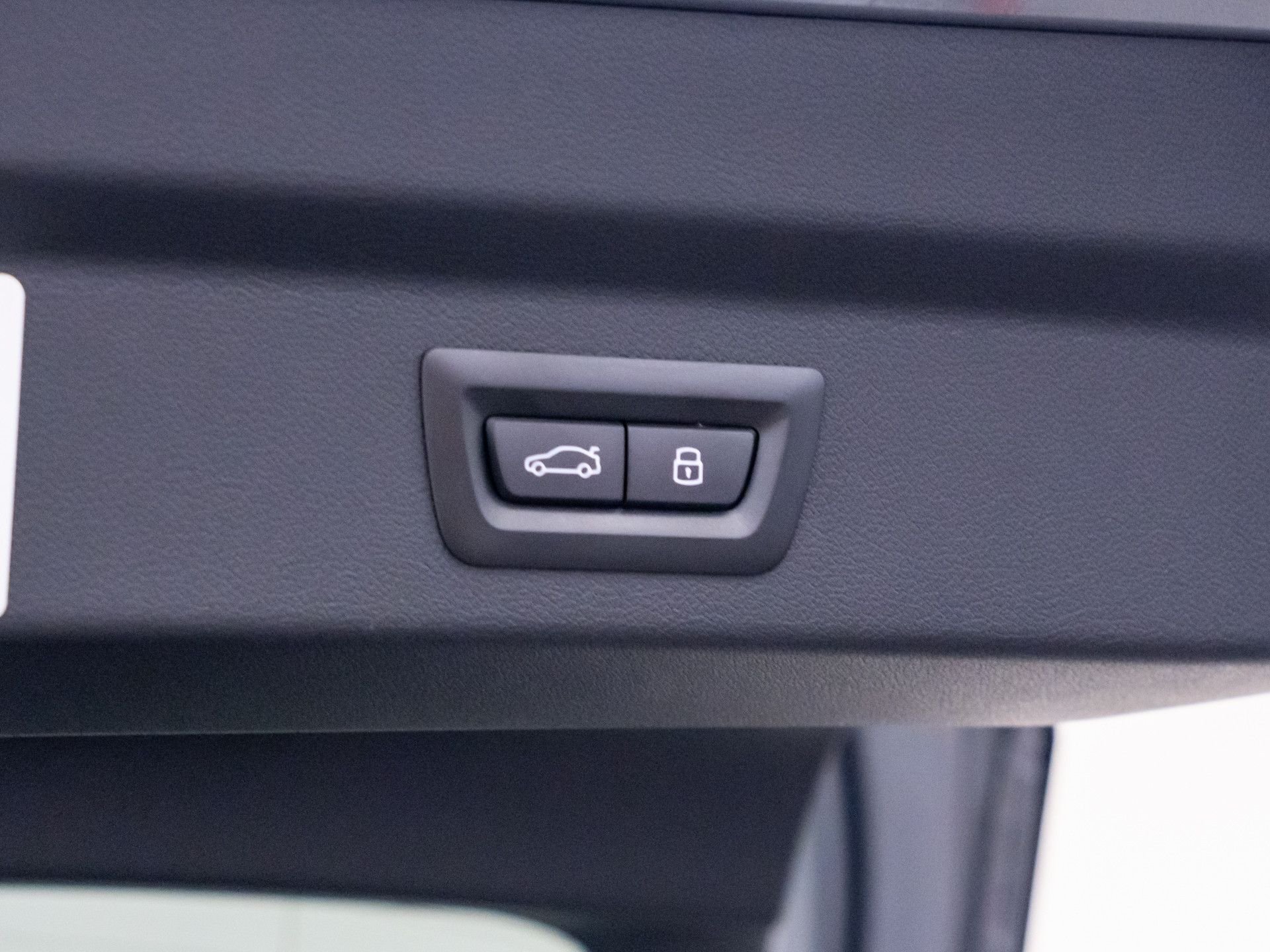 Certified Used 2025 Skyscraper Grey Metallic BMW xDrive28i image 34