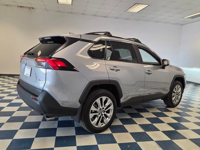 Used 2025 Silver Sky Metallic Toyota XLE Premium image 8