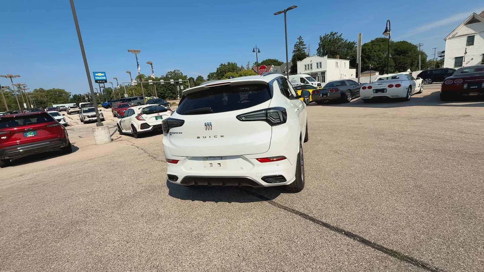 Certified Used 2025 White Frost Tricoat Buick Avenir image 7