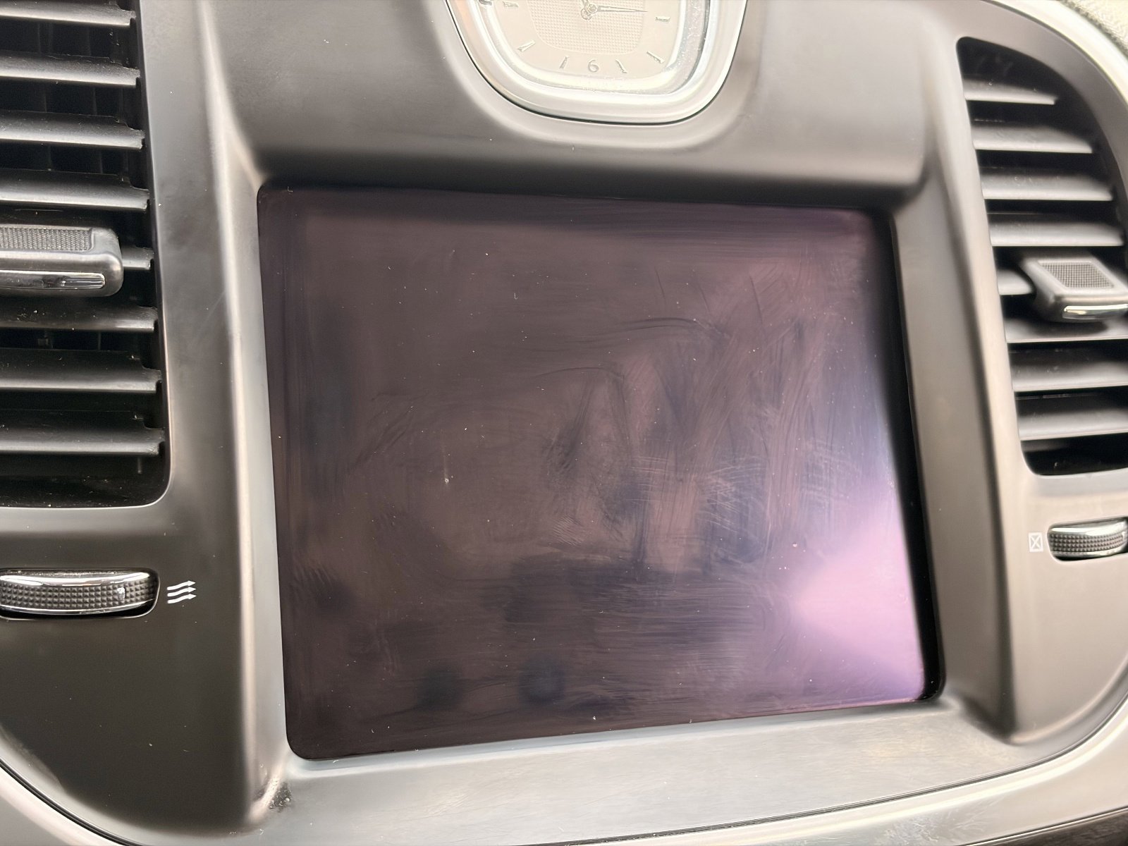 Used 2020 Granite Crystal Metallic Clearcoat Chrysler Touring image 14