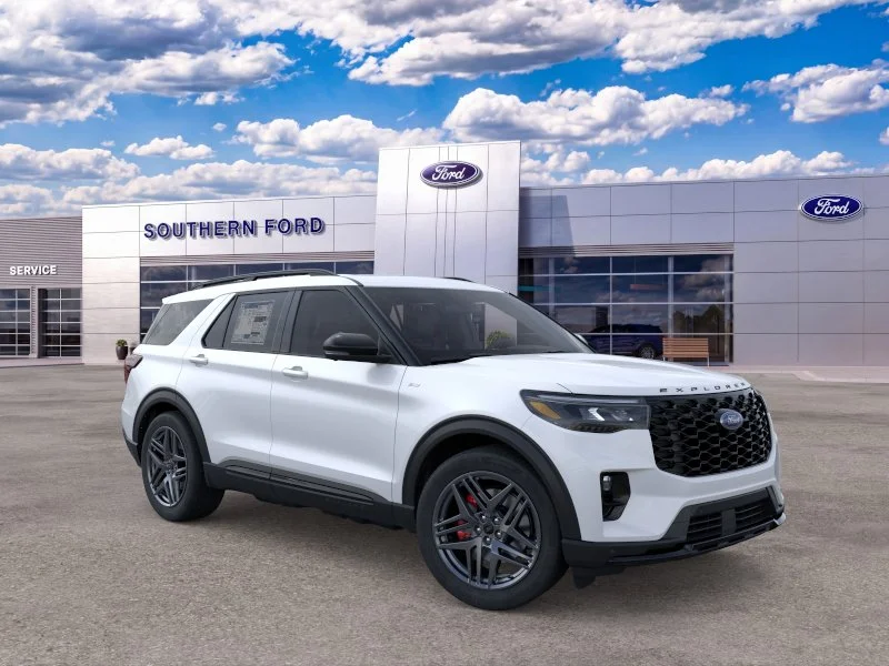 New 2026 Star White Metallic Tri-Coat Ford ST-Line image 30