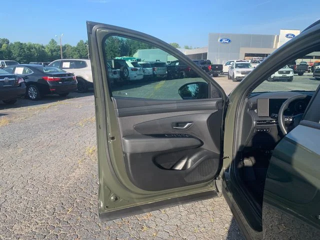 Used 2025 Green Hyundai XRT image 19