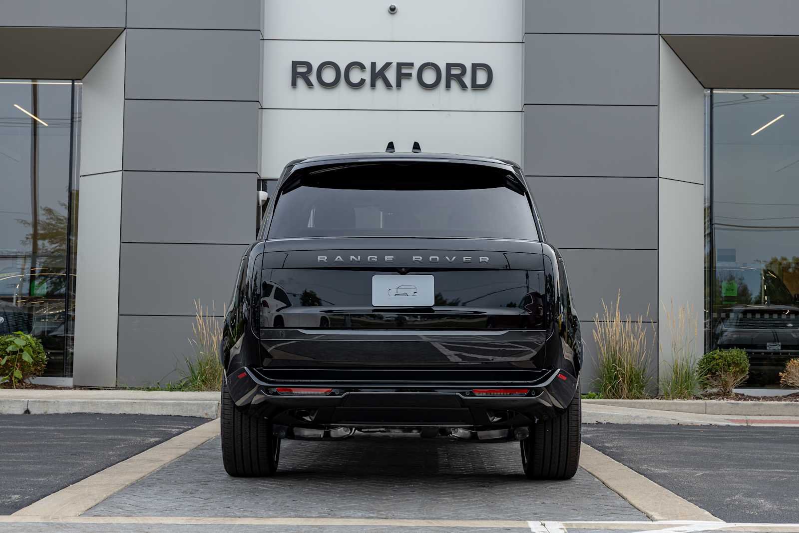 New 2027 Santorini Black Land Rover SE image 7