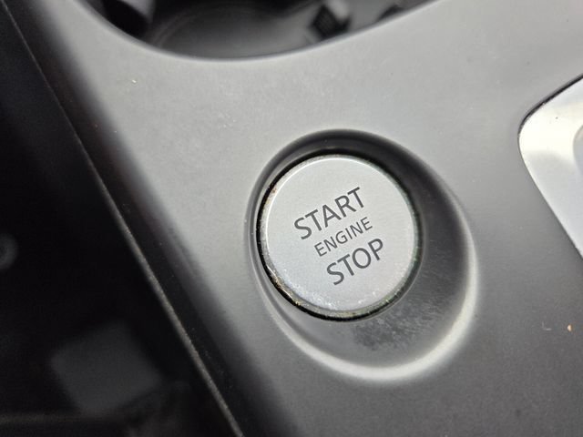 Used 2023 Lunar White INFINITI LUXE image 34