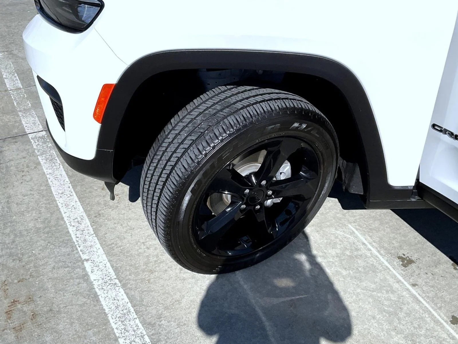Used 2023 White Jeep Altitude X image 24