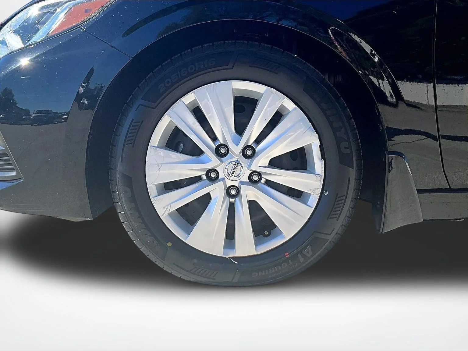 Used 2022 Black Nissan S image 9