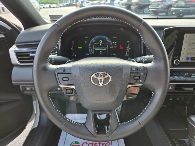 Used 2025 White Toyota SE image 31