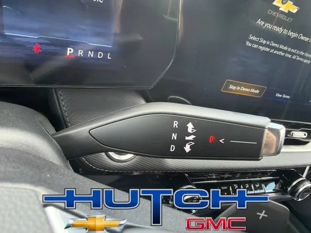 New 2027 Summit White Chevrolet LT image 29