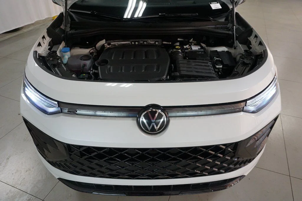 New 2026 White Volkswagen 2.0T SE R-Line Black image 29