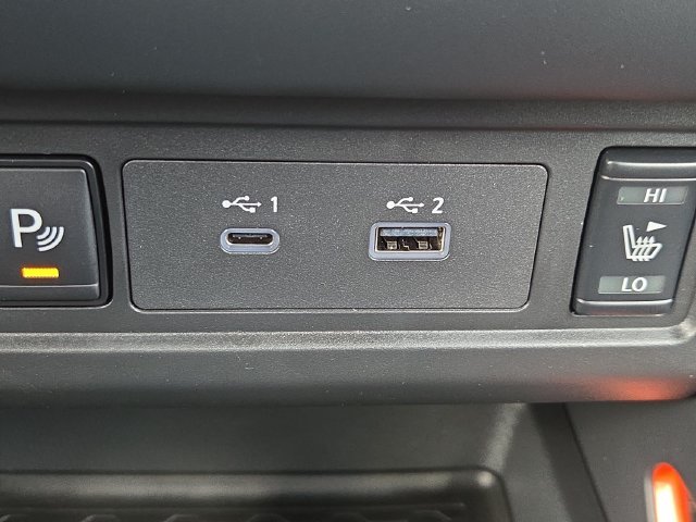 New 2027 Gun Metallic Nissan Crew Cab PRO-4X® image 11