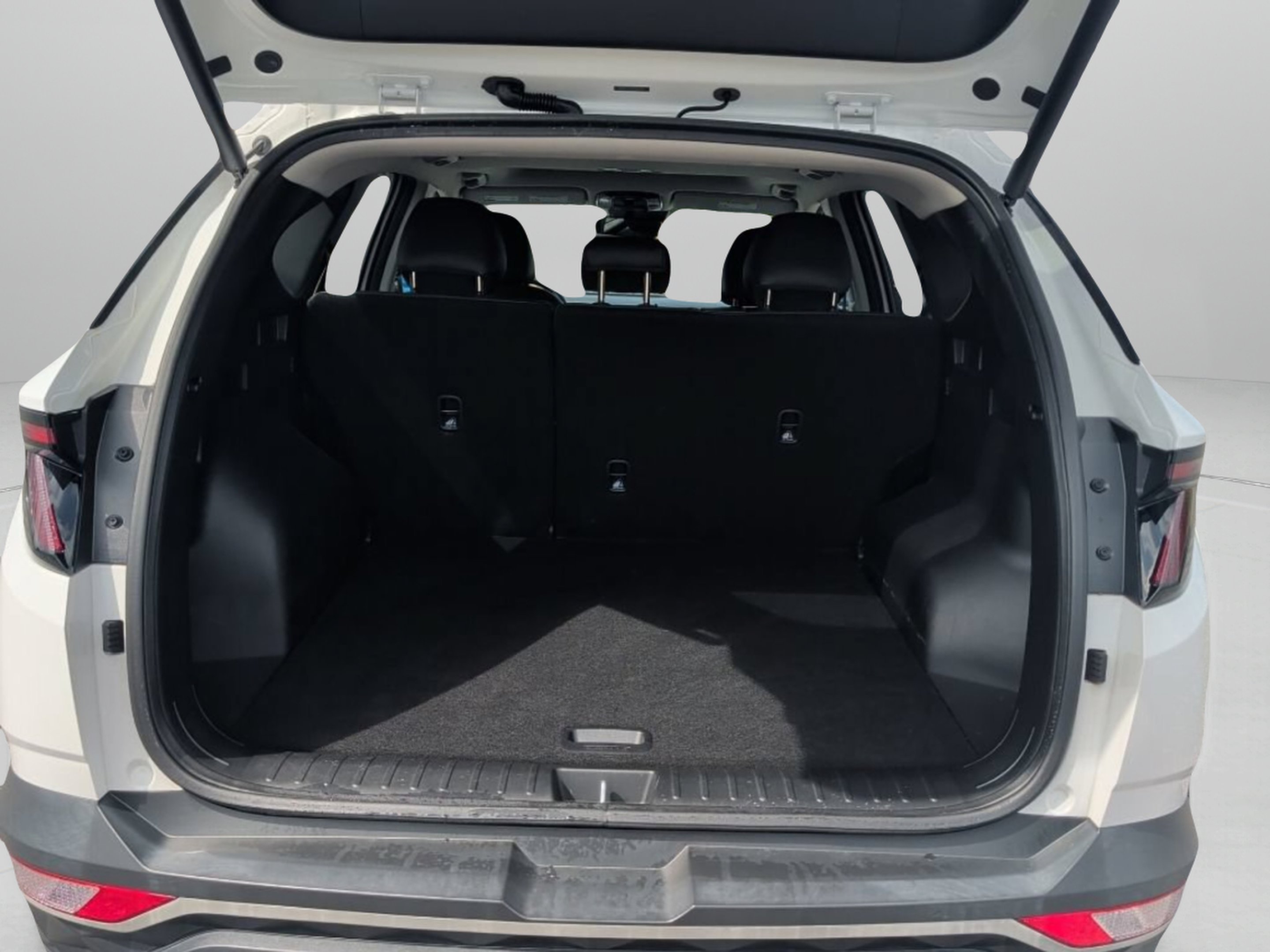 Used 2023 Serenity White Pearl Hyundai SEL image 33