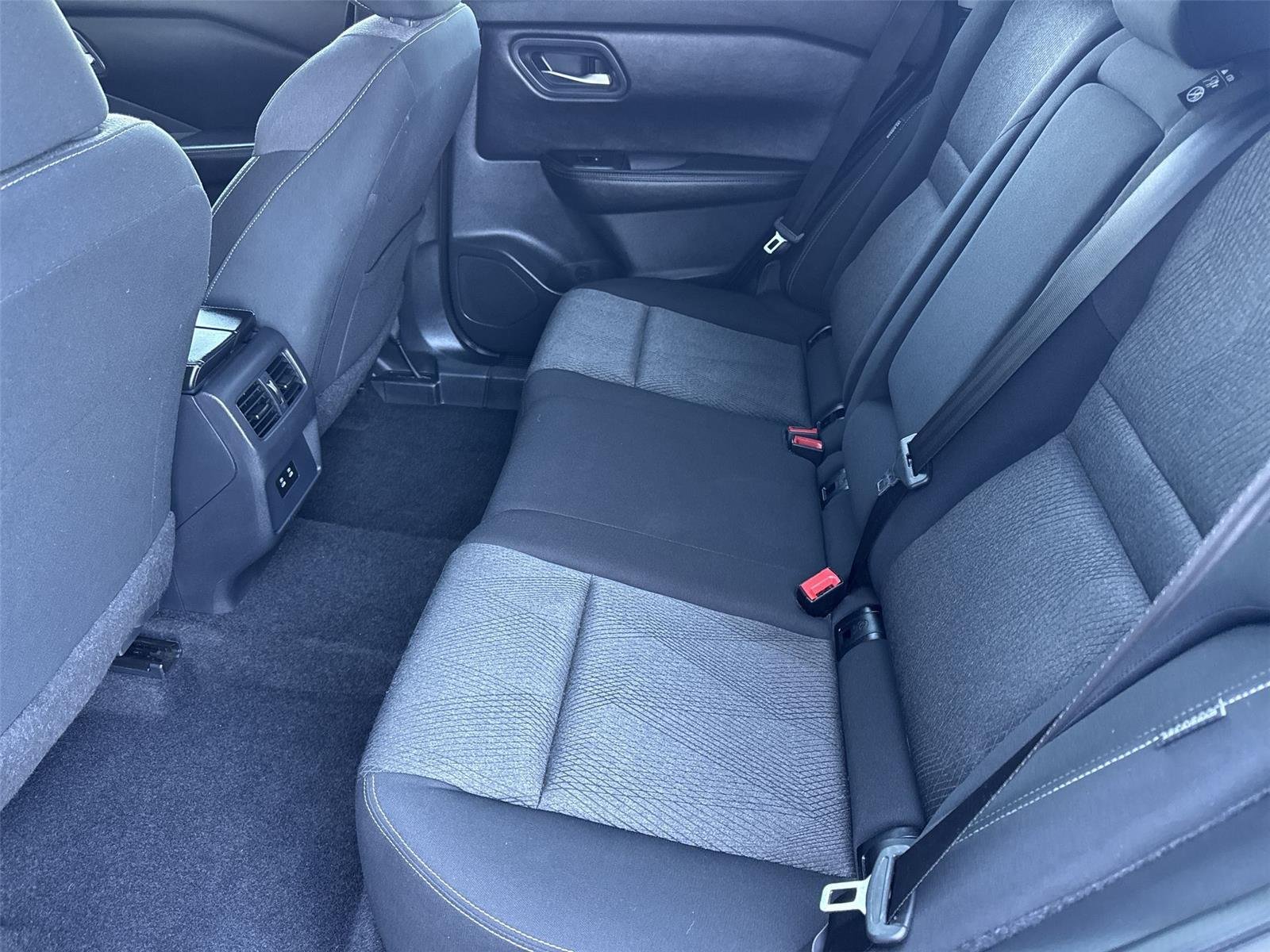 2024 Nissan Rogue SV - Photo 29