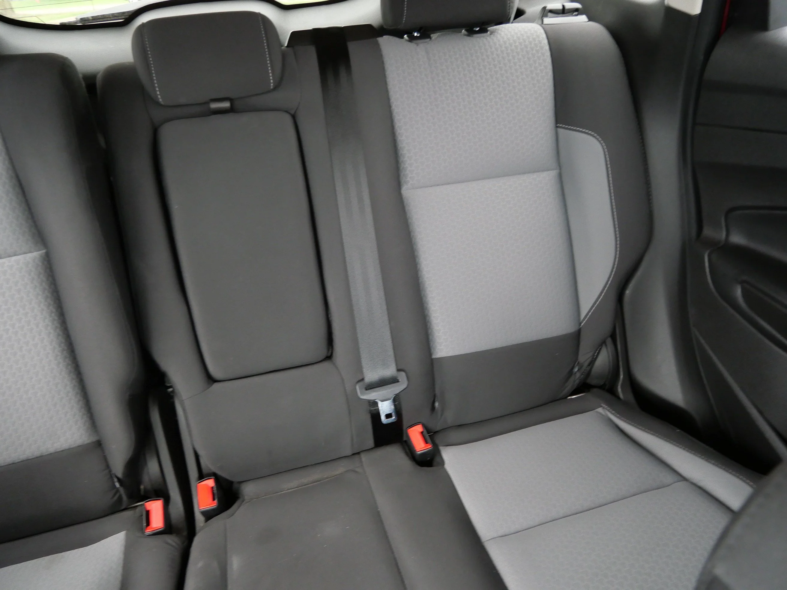 Used 2018 Ruby Red Metallic Tinted Clearcoat Ford SE image 14