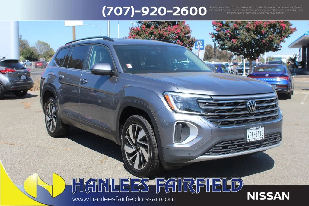 Used 2025  Volkswagen 2.0T SE w/Technology image 5