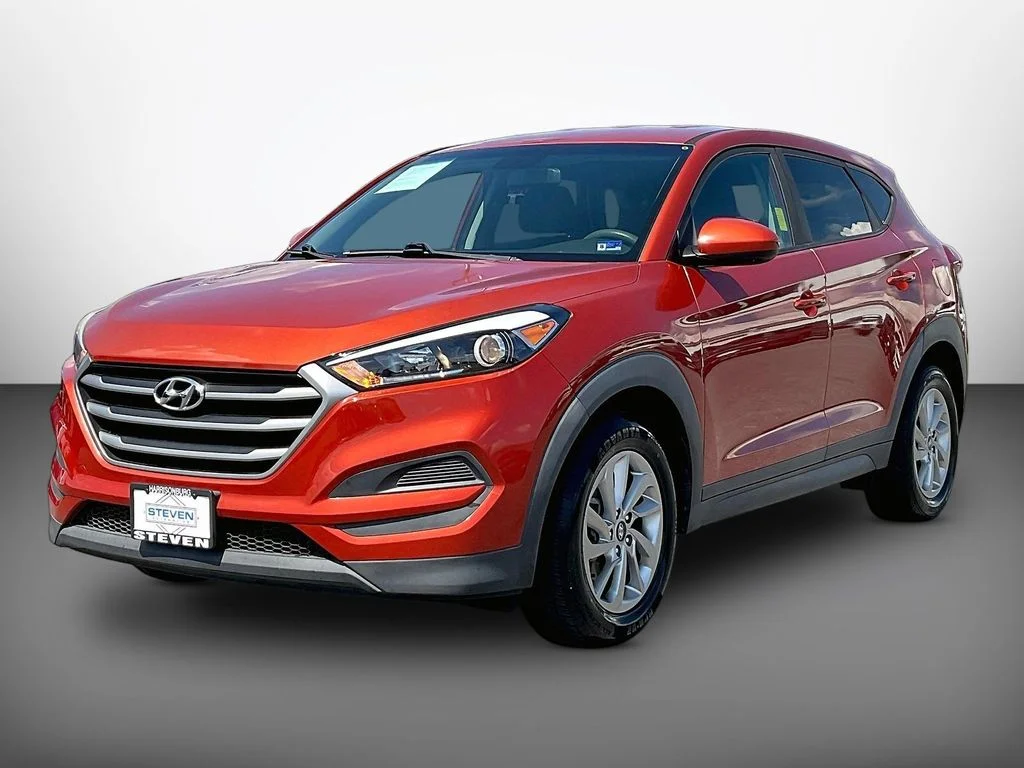 Used 2017 Orange Hyundai SE image 3
