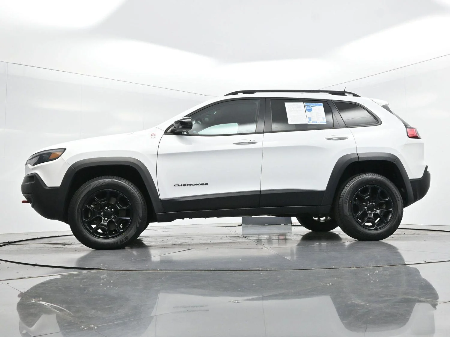 Used 2022 White Jeep Trailhawk image 45