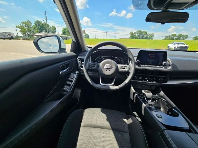 Used 2024 White Nissan SV image 13