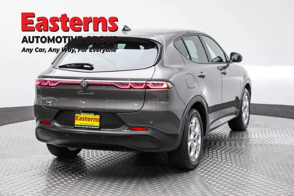 Used 2024 Gray Alfa Romeo Sprint image 5