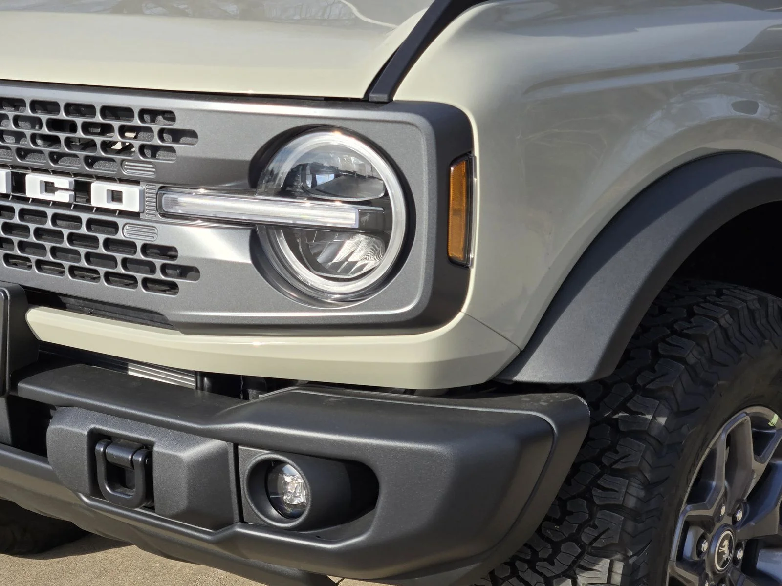 New 2025 Desert Sand Ford Badlands® image 5