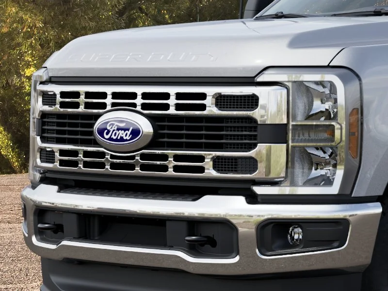 New 2027 Iconic Silver Metallic Ford F-250® XLT image 40